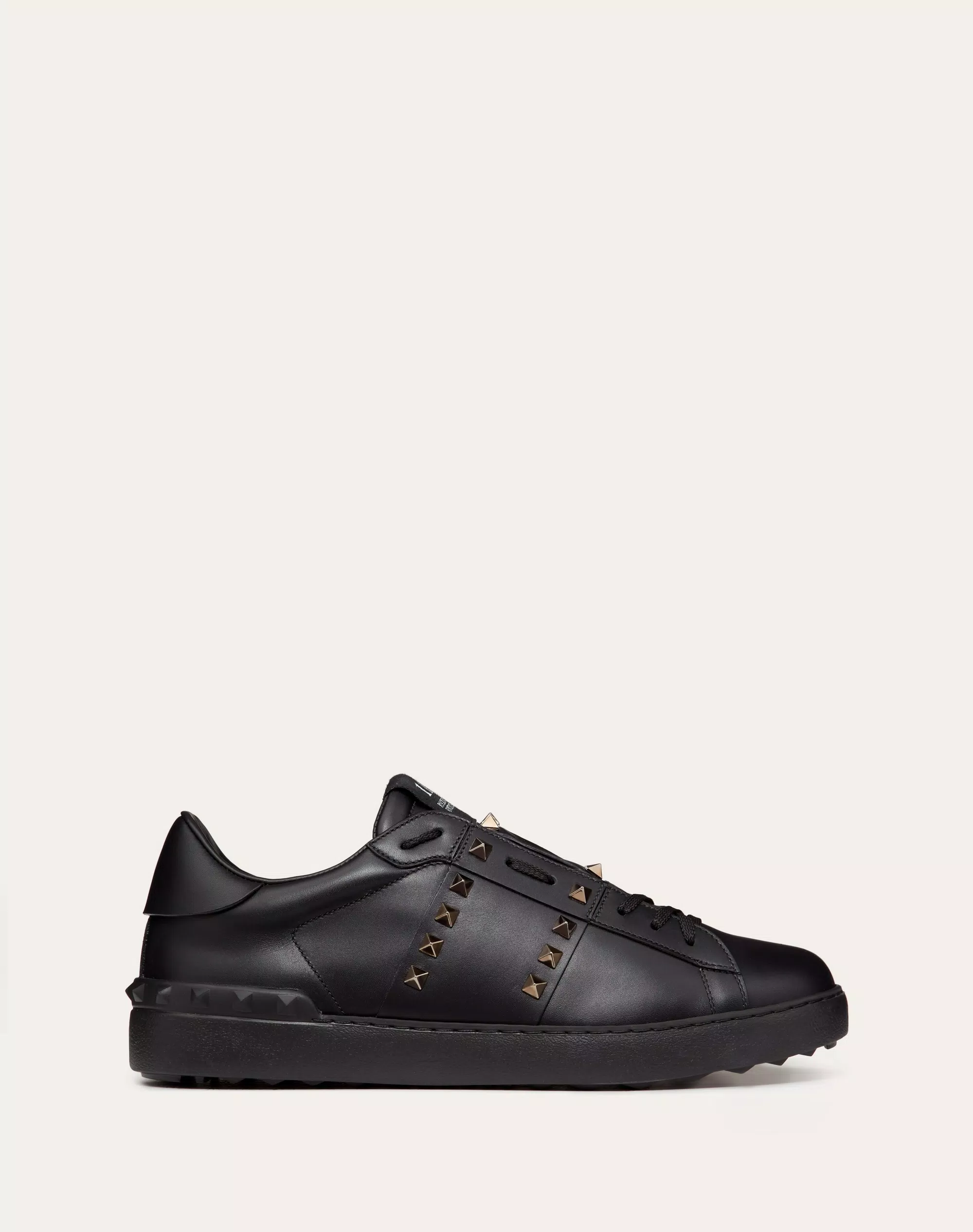 ROCKSTUD-UNTITLED-SNEAKER-IN-CALFSKIN-LEATHER (1)